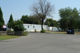 8417 W Fairview Ave in Boise, ID - Building Photo
