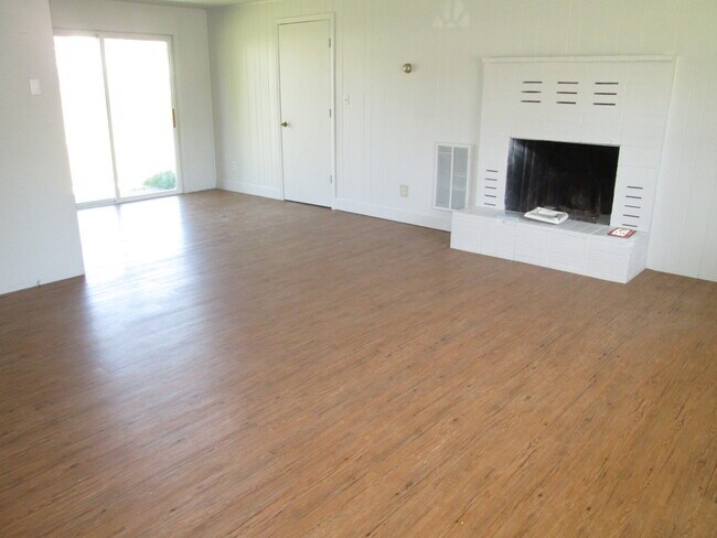 4451 Memorie Ln in Klamath Falls, OR - Building Photo - Building Photo