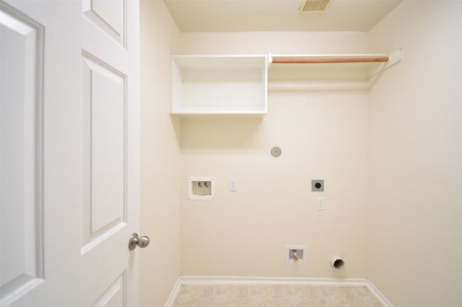 22011 Gold Leaf Trail