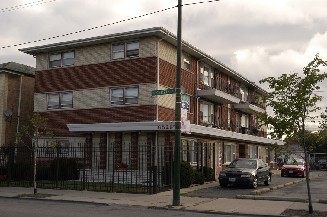 6529 S Kedzie Ave in Chicago, IL - Foto de edificio