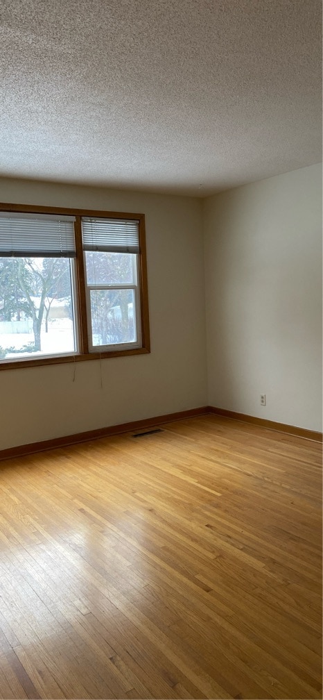 3218 Westgate Ave in Regina, SK - Building Photo - Building Photo