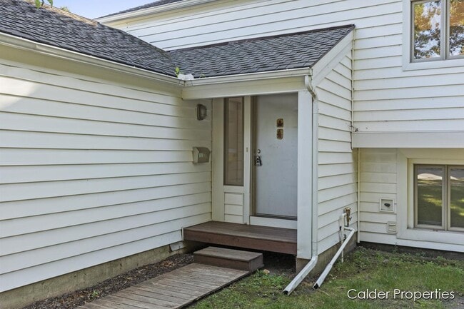 2142 Barnard St SE in Grand Rapids, MI - Building Photo - Building Photo