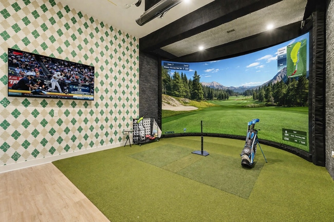 Paragon Ranch in Blue Ash, OH - Building Photo - Building Photo