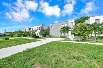 18750 SW 117th Ave in Miami, FL - Building Photo - Building Photo