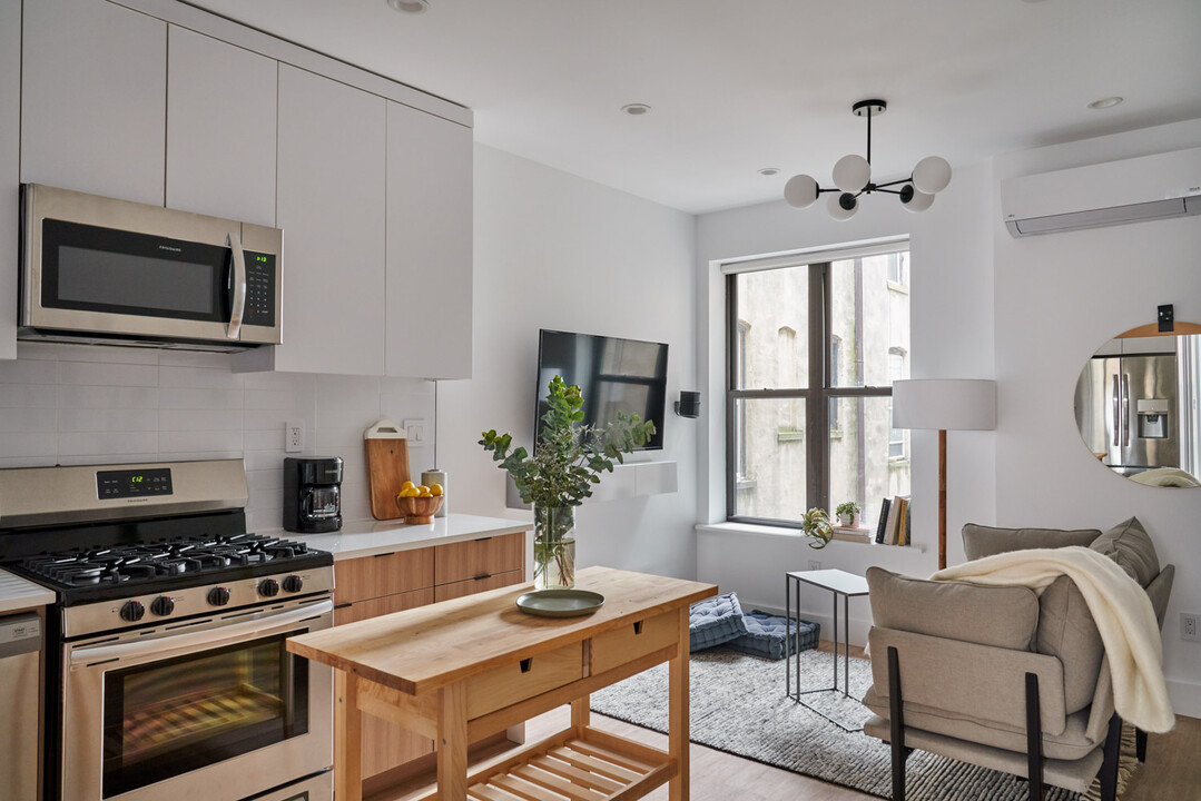 Common Brower (Furnished Rooms) in Brooklyn, NY - Foto de edificio