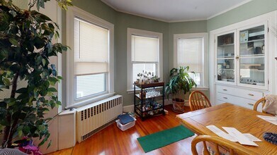 96 Columbia St, Unit 2 in Brookline, MA - Building Photo - Building Photo
