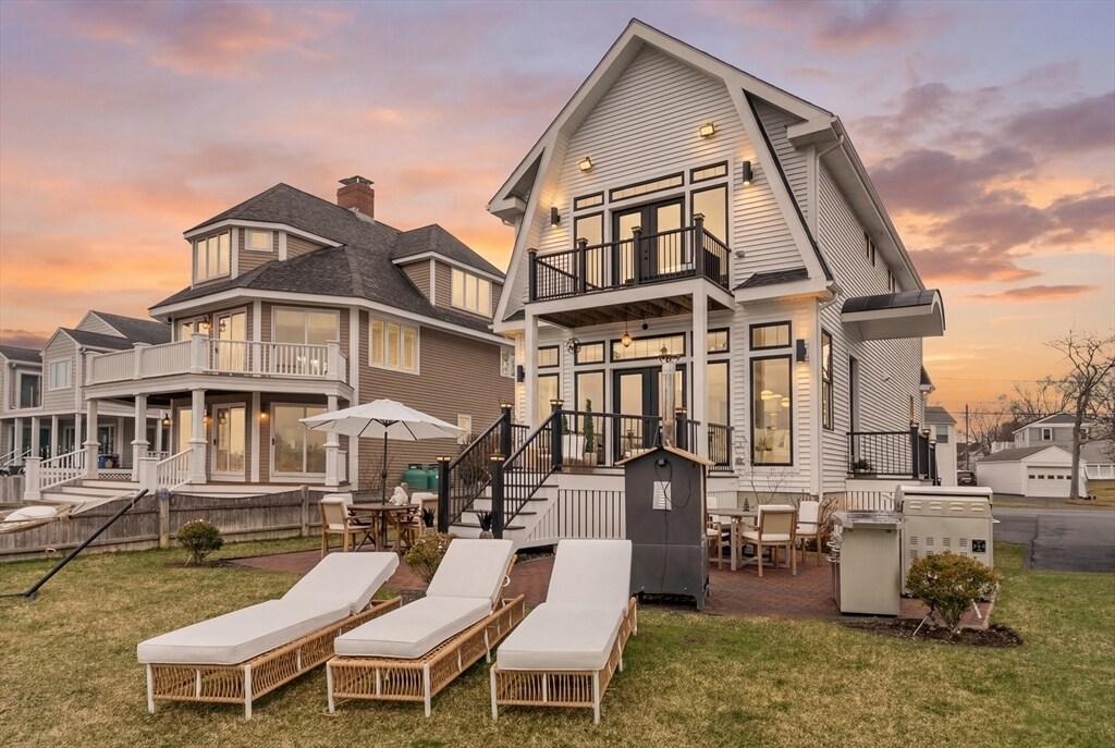 16 Fosters Point in Beverly, MA - Building Photo