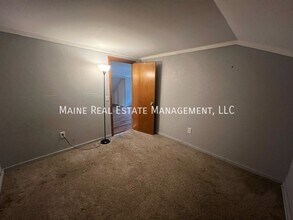 845 Hudson Rd in Glenburn, ME - Building Photo - Building Photo