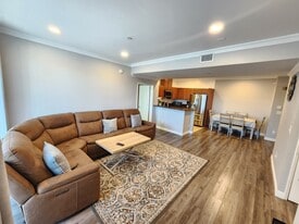 13941 Sherman Way, Unit 207 in Van Nuys, CA - Building Photo