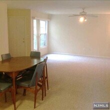 3 Hirschklau Lane in Fair Lawn, NJ - Building Photo - Building Photo