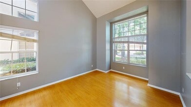 17833 Green Willow Dr in Tampa, FL - Building Photo - Building Photo