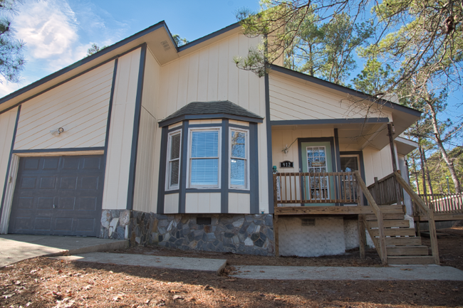 property at 912 Kennesaw Dr