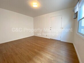554 Lighthouse Ave in Monterey, CA - Building Photo - Building Photo