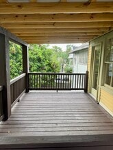 1822 Robert St, Unit Unit C in New Orleans, LA - Foto de edificio - Building Photo