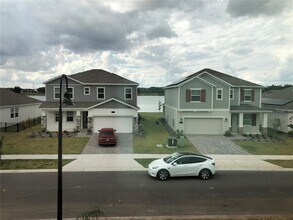 3033 Ella Wy in St. Cloud, FL - Building Photo - Building Photo