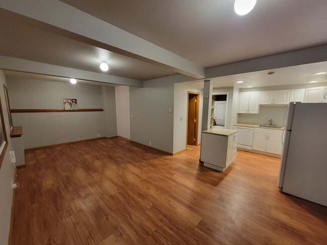 9330 15th St SE, Unit ADU in Lake Stevens, WA - Building Photo - Building Photo