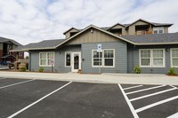 Plumtree Apartments photo'