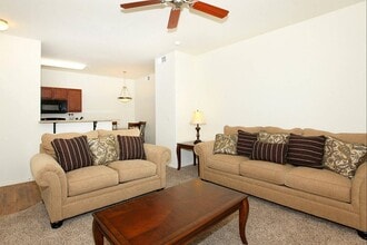 Raintree Apartments in Clovis, NM - Building Photo - Building Photo