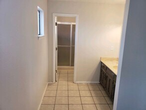 5421 Kettle Rd NW in Albuquerque, NM - Building Photo - Building Photo