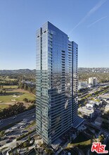 10000 Santa Monica Blvd in Los Angeles, CA - Building Photo - Building Photo