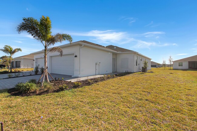 8610 Seasalt Lp in Englewood, FL - Building Photo - Building Photo