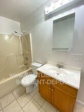 654 E Maryland St in Evansville, IN - Building Photo - Building Photo