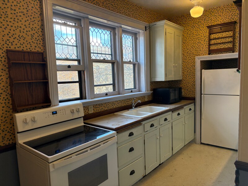 414 N Benton Ave in Helena, MT - Building Photo