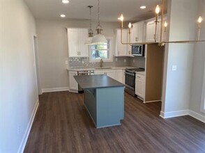 2905 9th Ave SW in Huntsville, AL - Building Photo - Building Photo