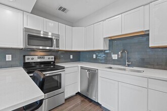 935 La Posada Dr, Unit 254 in Austin, TX - Building Photo - Building Photo