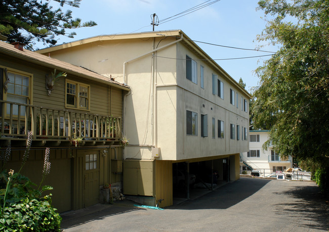 163 N La Cumbre Rd in Santa Barbara, CA - Building Photo - Building Photo