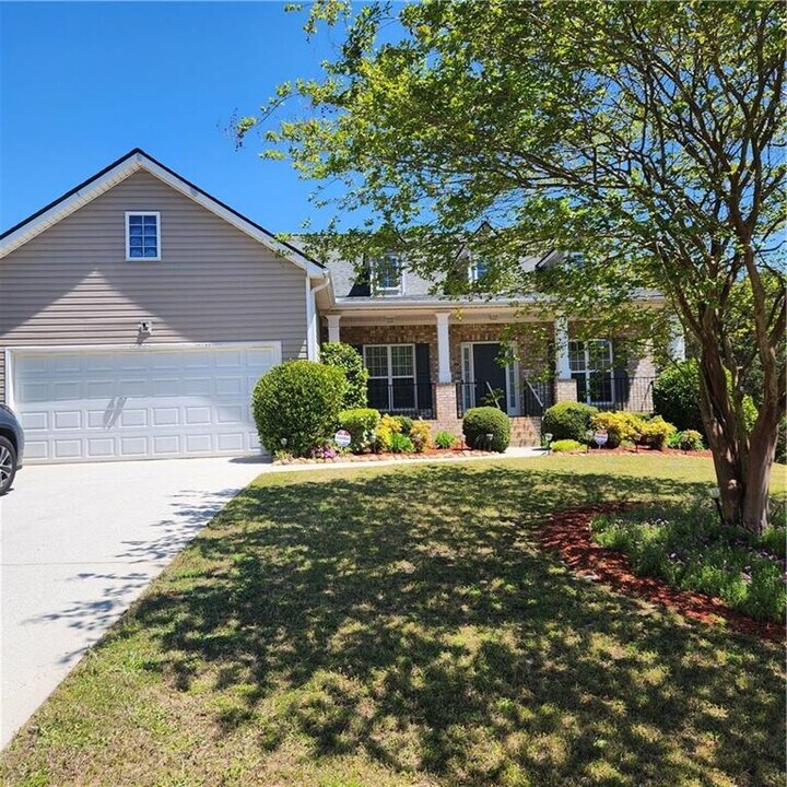 1202 St James Pl in Loganville, GA - Building Photo