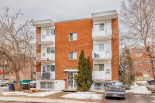 595 De Largentière Rue in Laval, QC - Building Photo