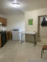 102 Hammond St in Boston, MA - Building Photo - Building Photo