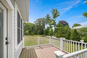 19 Lily Pond Ln in Lexington, MA - Building Photo - Building Photo