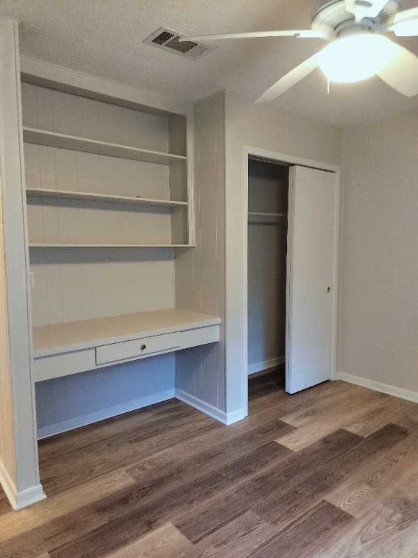 property at 904 E Magnolia Ave