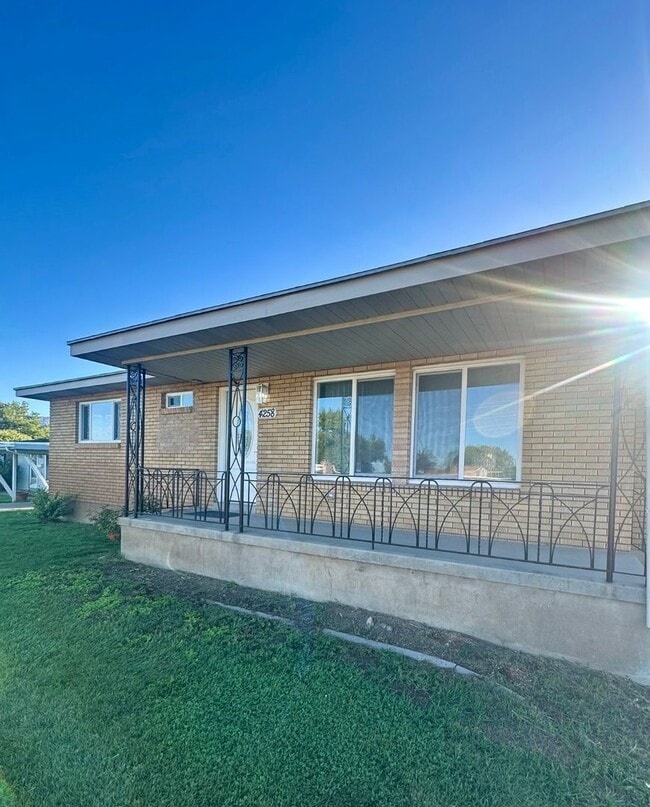 4258 S Porter Ave in South Ogden, UT - Building Photo - Building Photo