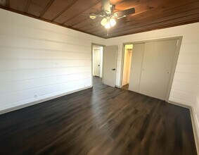 107 Elm Ave in Rockdale, TX - Building Photo - Building Photo