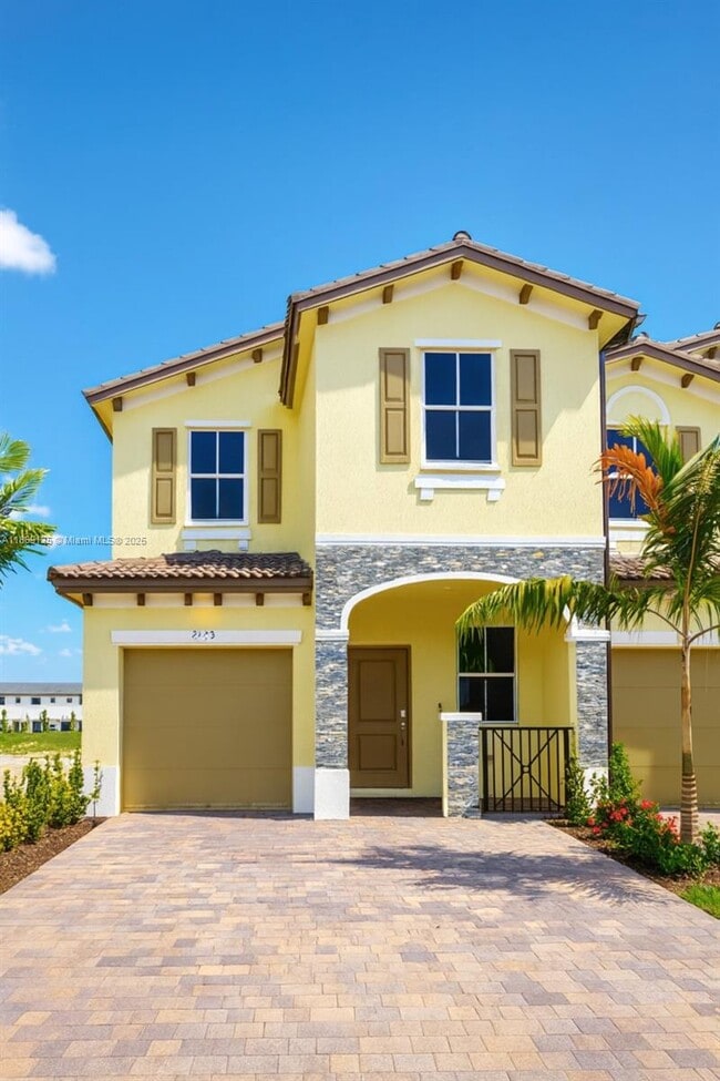 property at 2785 SE 25th Ave