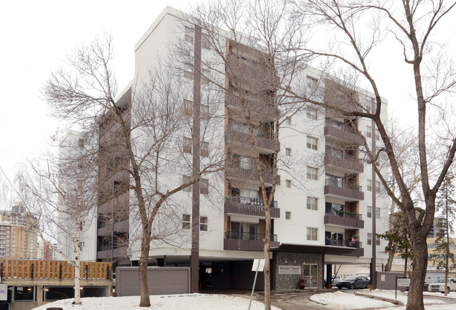 Bondel Tower in Edmonton, AB - Building Photo - Building Photo