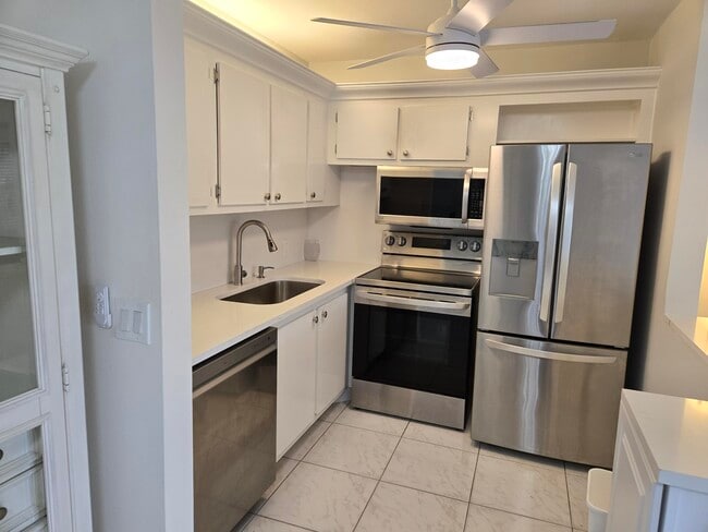 594 Fanshaw O in Boca Raton, FL - Building Photo - Building Photo