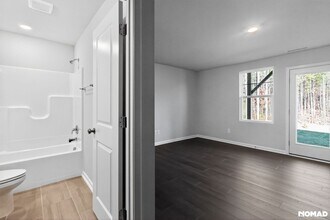 516 Light Oak Wy in Apex, NC - Building Photo - Building Photo