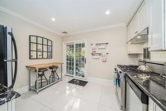 343 Webster Ave in Jersey City, NJ - Building Photo - Building Photo