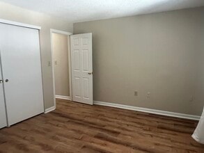 3 Knights Bridge Dr, Unit Knightsbridge308 in Nashua, NH - Foto de edificio - Building Photo