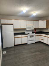 1383 W Allen St-Unit -B6 in Bloomington, IN - Building Photo - Building Photo