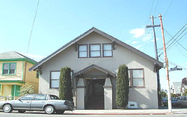 3200 Shattuck Ave in Berkeley, CA - Building Photo - Building Photo