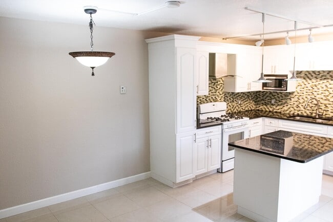 property at 70 Lake Arbor Dr