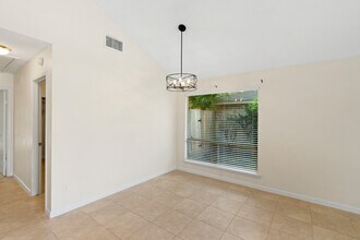 5216 Beaverbrook Dr in Houston, TX - Building Photo - Building Photo