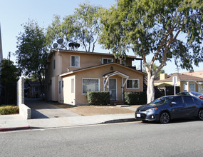 128 W Palmer Ave in Glendale, CA - Building Photo - Building Photo