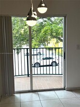 7340 NW 114th Ave in Doral, FL - Building Photo - Building Photo