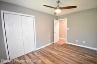 867 Fredonia Dr photo'